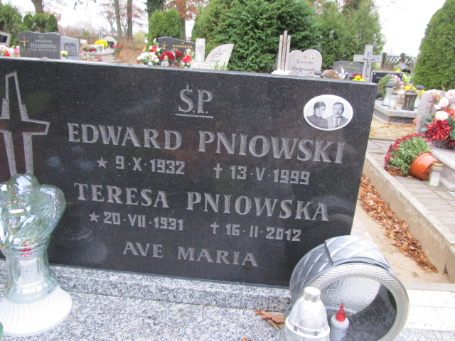 Grób TERESA PNIOWSKA
